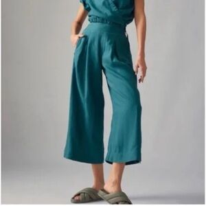 Athleta Playa 100% Linen Wide Leg High Rise Pull-On Pants Borealis Green Size 4